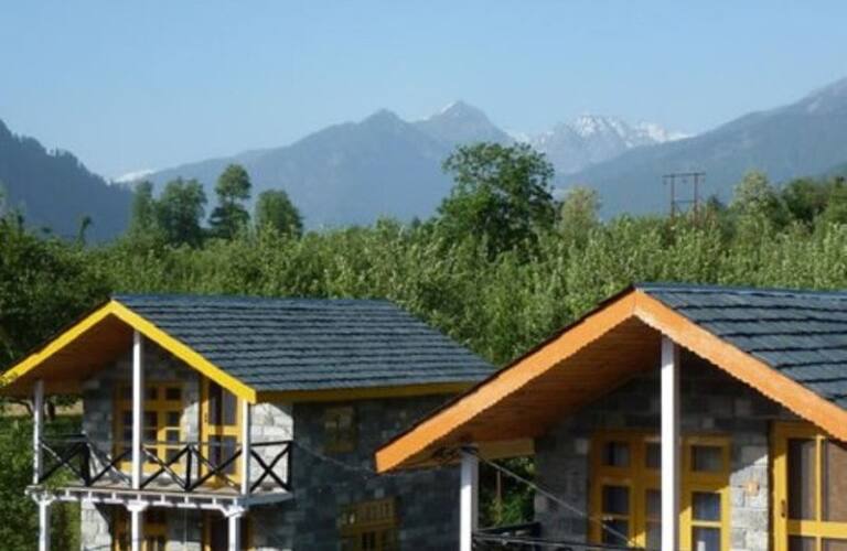 Strawberry Garden cottages, Manali 5